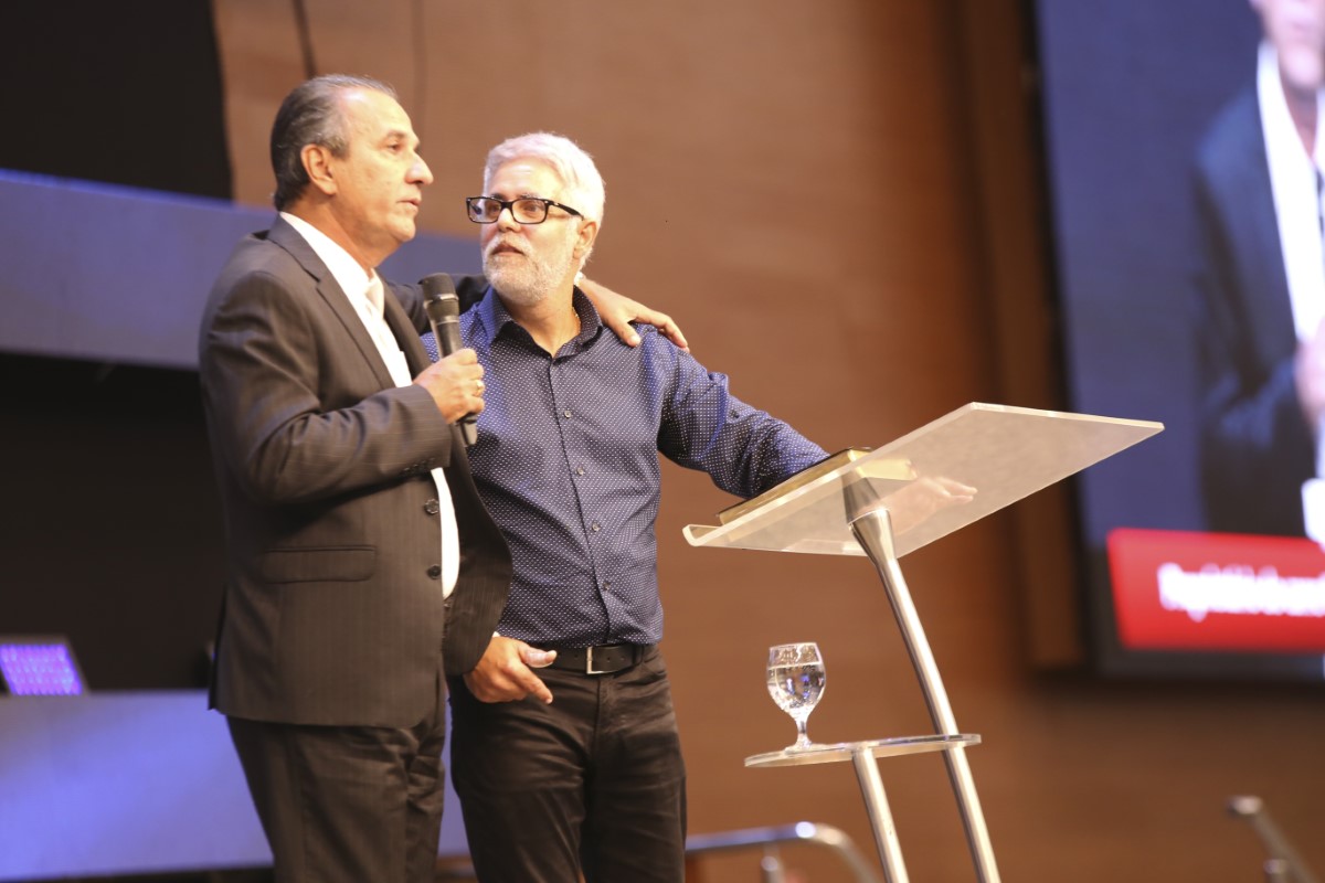 Momento de oração no congresso